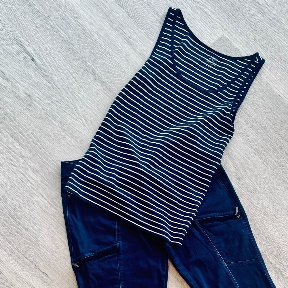 GAP Modern Tank -Size Medium